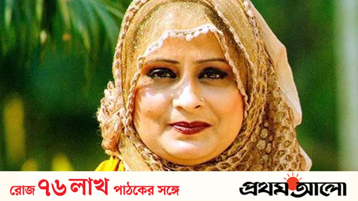 Voyaga etgan ayollarning teshigi fotosuratlari Juliette Frettning yalangoch kokraklari