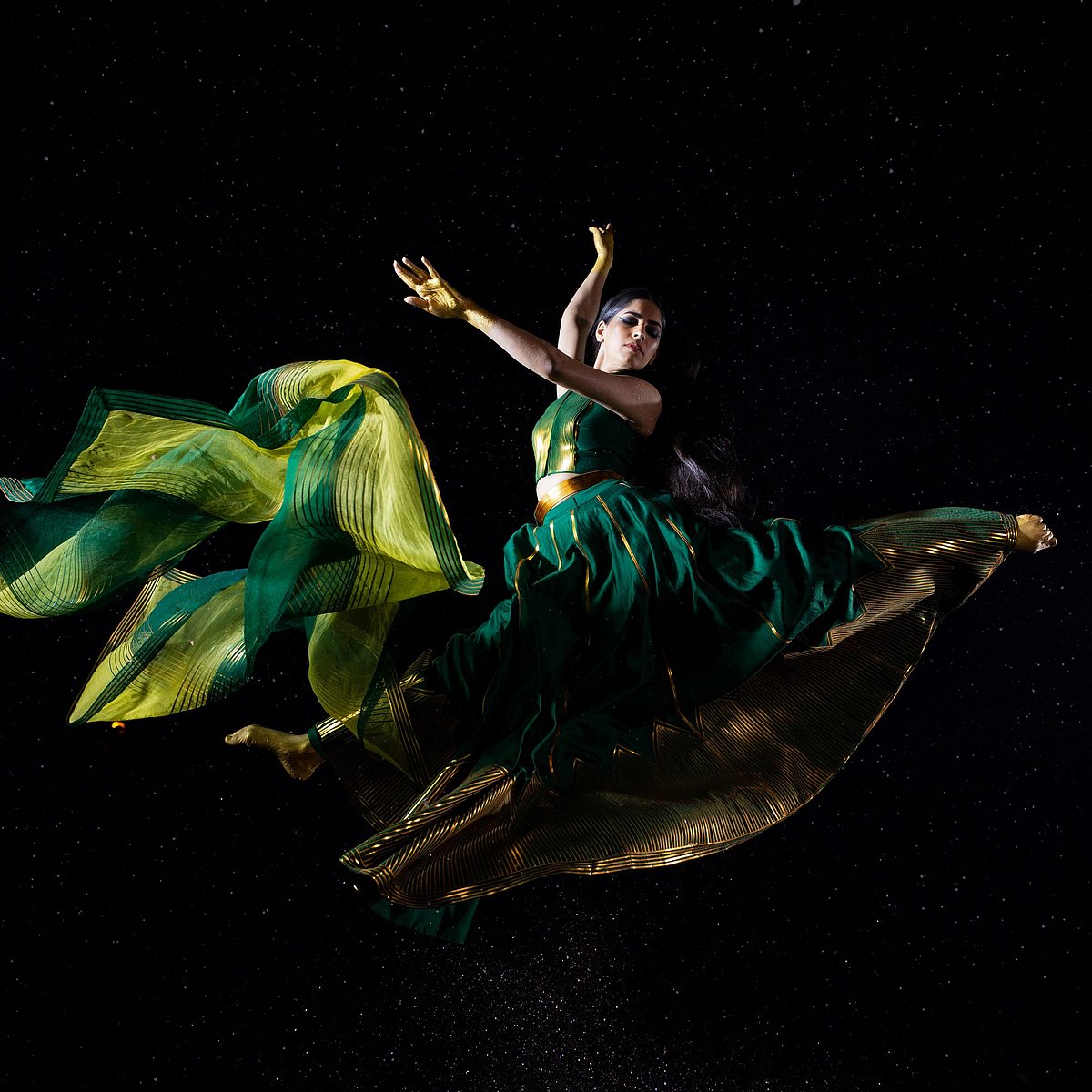 ল্যাকমে ফ্যাশন উইকে অমিত আগারওয়ালের সংগ্রহের ভার্চুয়াল উপস্থাপনা