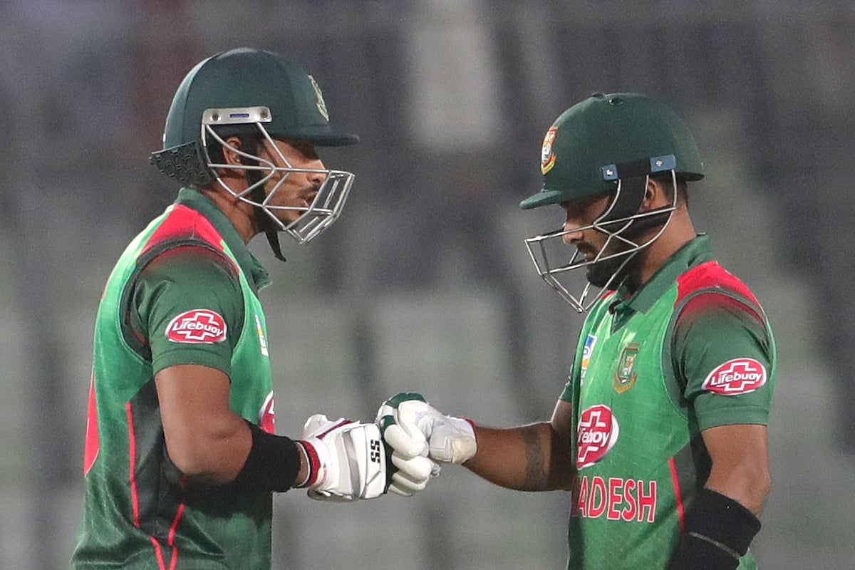 সৌম্য সরকার ও লিটন দাস। করোনার আগে দারুণ ফর্মে ছিলেন দুজন