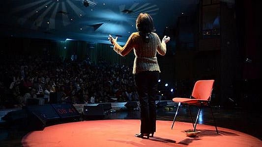 উদ্ভাবনী ভাবনা ভাগাভাগি করে নেওয়ার এক মঞ্চ হলো টেড টক