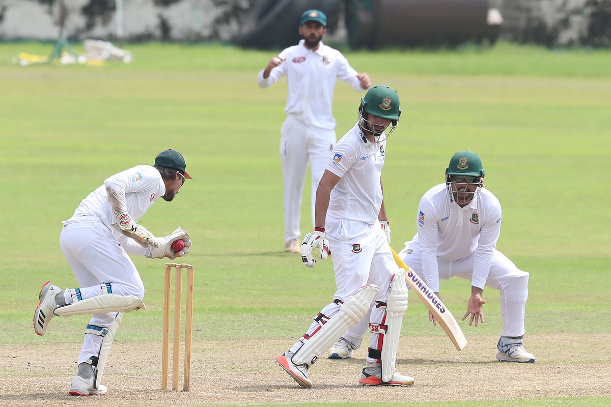 আমরা বাংলাদেশের ক্রিকেটীয় সামর্থ্যের শেষ সীমাটার কথা ভুলে যাই। ভুলে যাই বাংলাদেশের ক্রিকেট–সংস্কৃতি আর সুযোগ-সুবিধার কথা