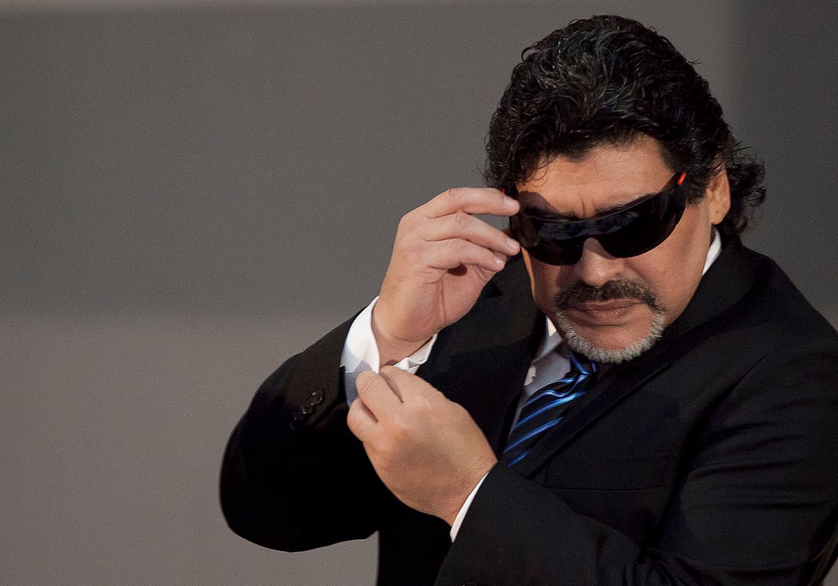 বিতর্ক ম্যারাডোনার জীবনে ছিল নিত্যসঙ্গী।