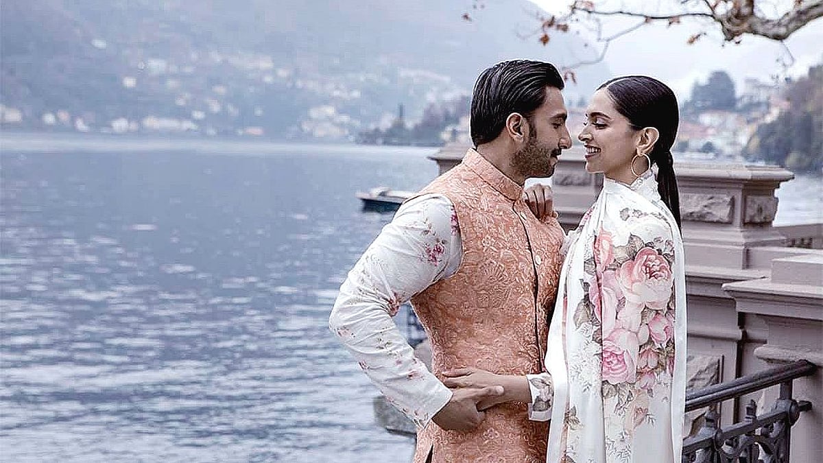 বিয়ের আগে সাত বছর, বিয়ের পরে দুই বছর, প্রেমের ক্রিজে ছক্কা হাঁকিয়ে চলেছেন দীপবীর।