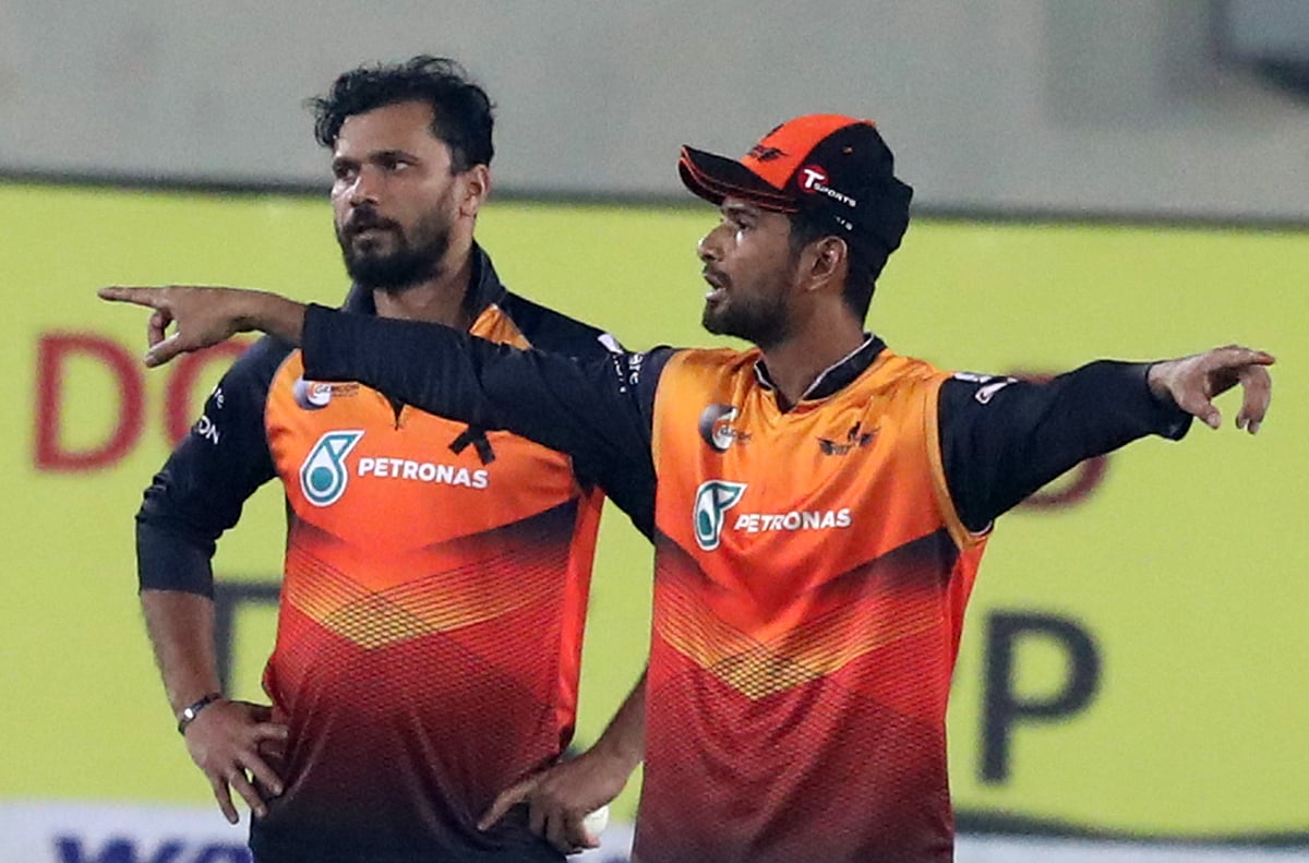 মাহমুদউল্লাহ-মাশরাফির খুলনা জিতেছে বঙ্গবন্ধু টি-টোয়েন্টি কাপ।