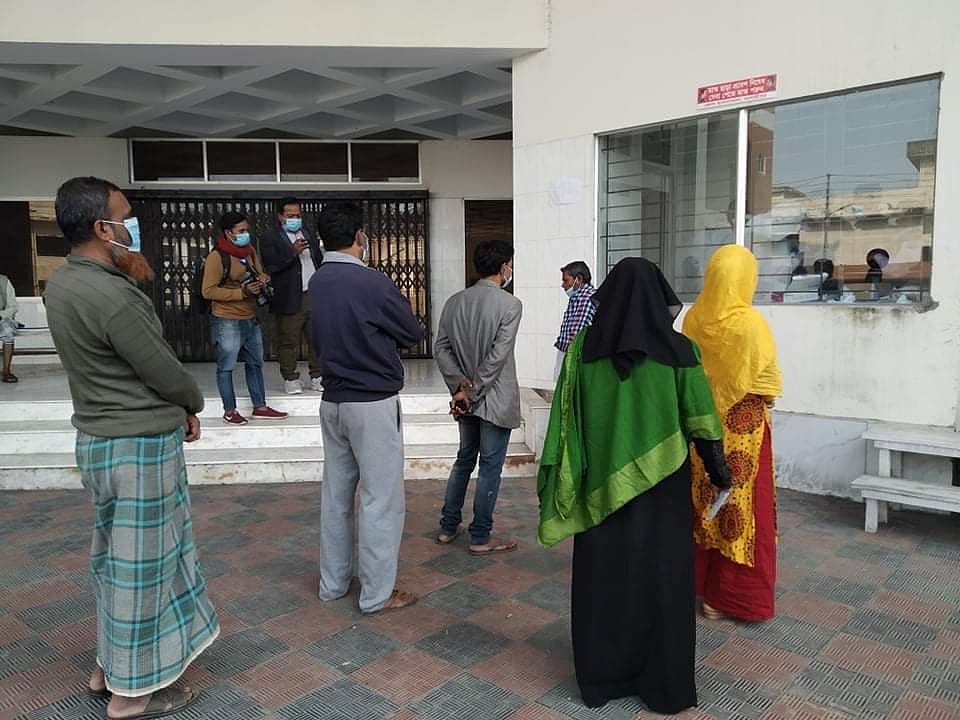 মাদারীপুরে শুরু হয়েছে অ্যান্টিজেন পরীক্ষা। ৩০ মিনিটেই করোনার রিপোর্ট পাওয়া যাবে। সদর হাসপাতালের আড়াইশ’ শয্যার নতুন ভবনে নিচতলায়, দুপুর ১২টা, ৫ ডিসেম্বর