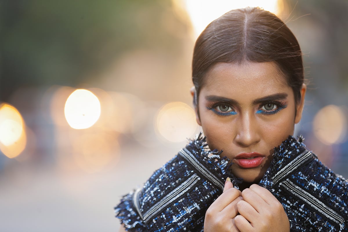 চোখের সাজে দেখা যাবে ভিন্নতা।