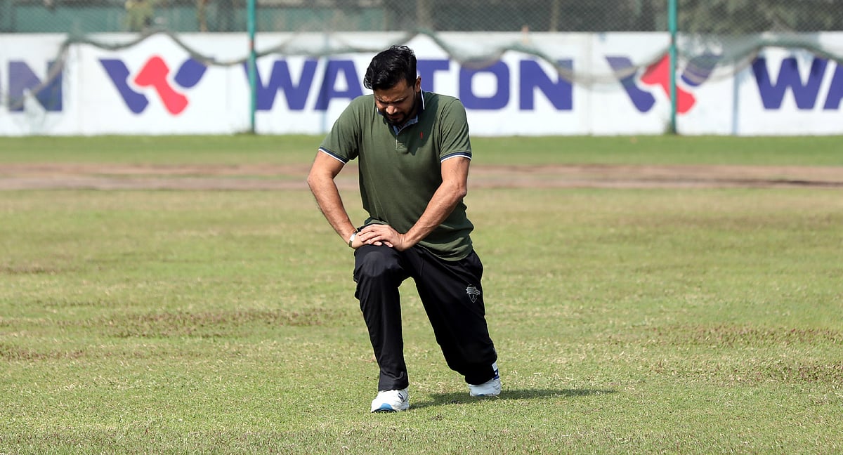 বহুদিন পর অনুশীলনে ফিরেছিলেন মাশরাফি।