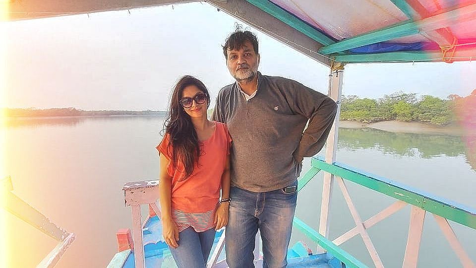 প্রথম বিবাহ বার্ষিকীতে সৃজিত ও মিথিলা