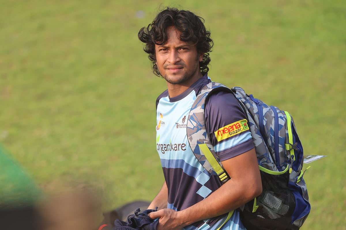 ব্যাট হাতে একেবারেই ফর্মে নেই সাকিব।