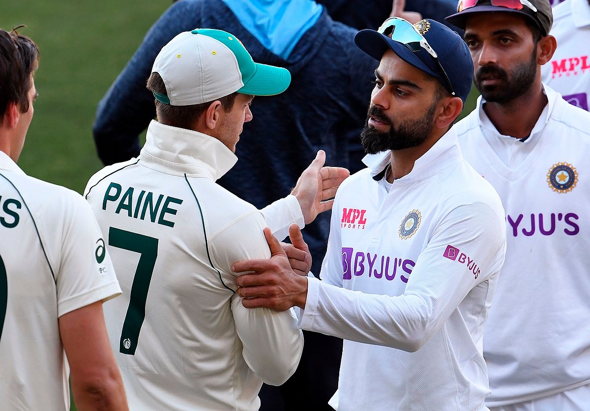 অস্ট্রেলিয়ায় প্রথম টেস্ট খেলেই দেশে ফিরেছেন কোহলি।