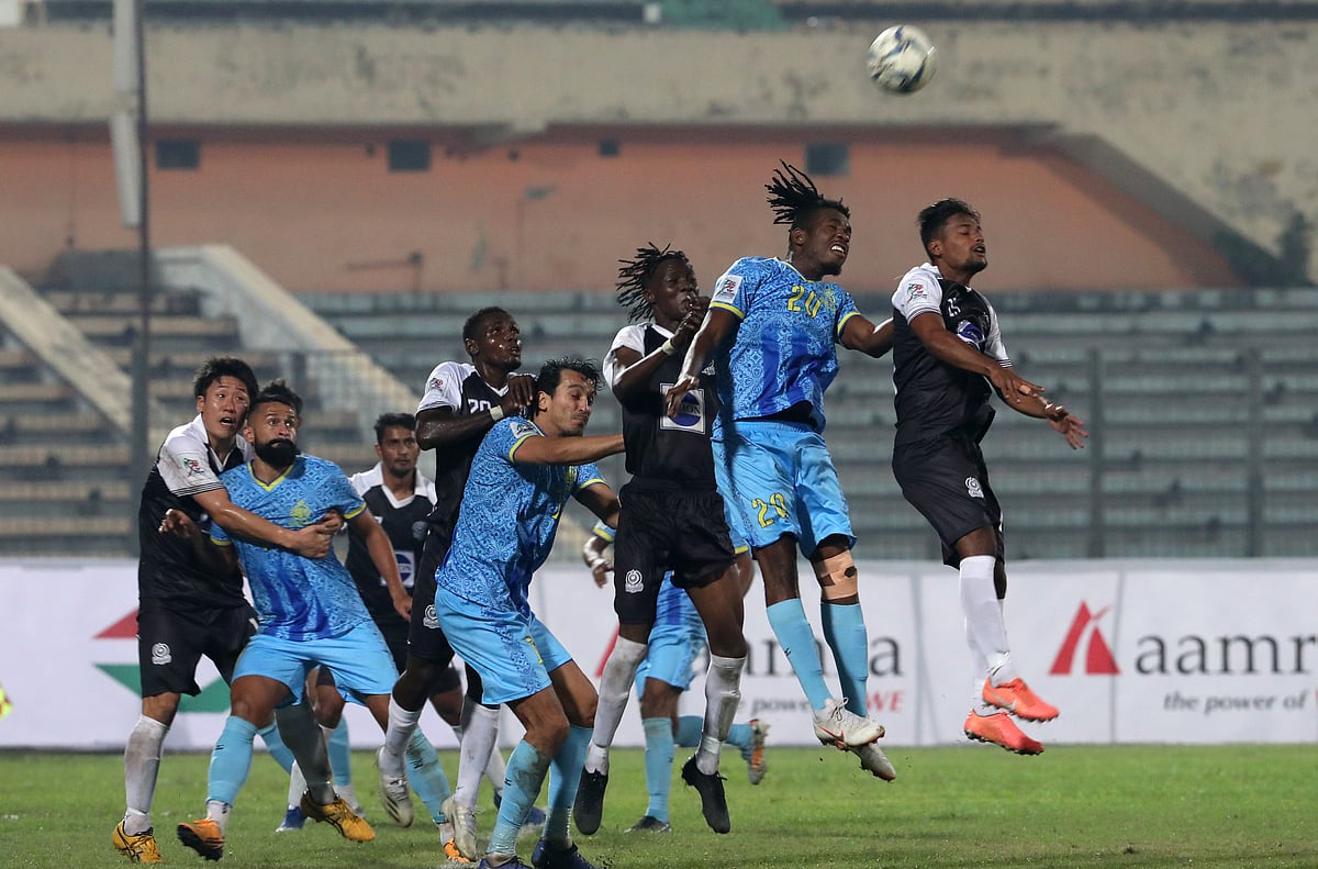 আবাহনীর বিপক্ষে সেট পিসে দুর্বলতা দেখিয়েছে মোহামেডান।