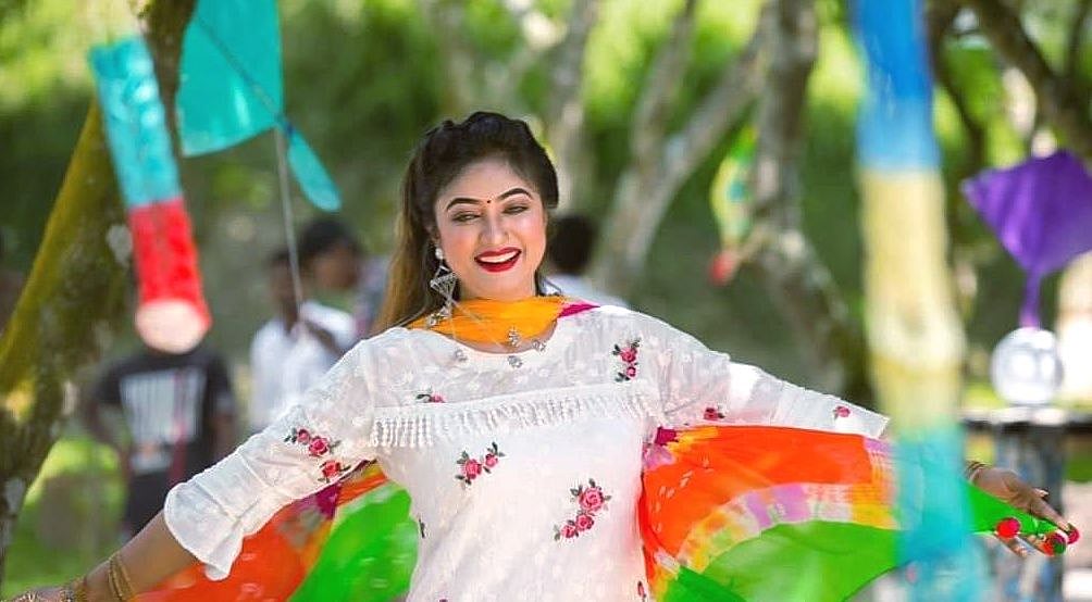 নায়িকা আঁচল
