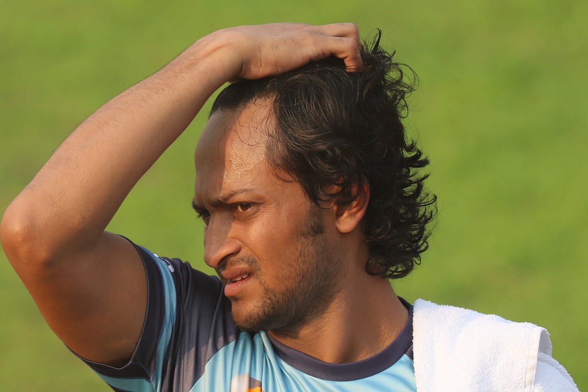 মাঠ ও মাঠের বাইরে সময়টা ভালো যাচ্ছে না সাকিবের