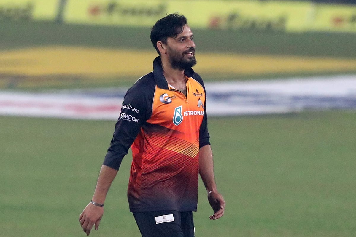 গতকাল চমকে দিয়েছেন মাশরাফি।