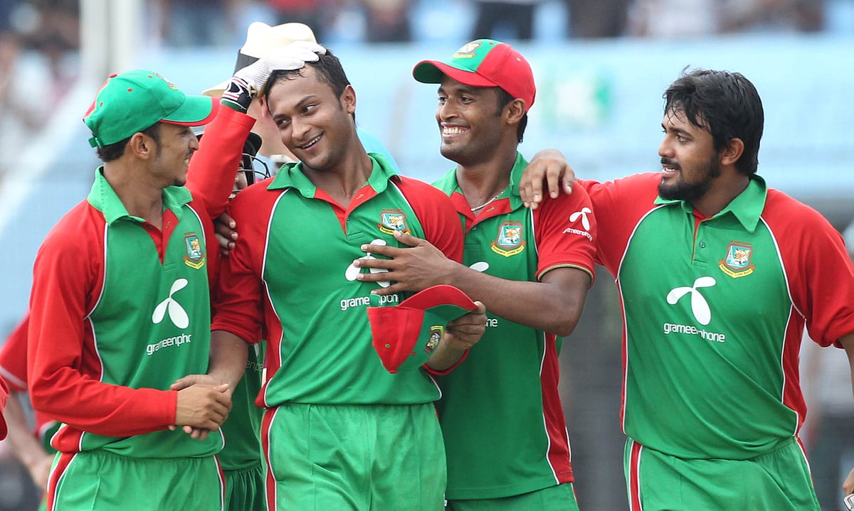 চট্টগ্রামে ওয়েস্ট ইন্ডিজের বিপক্ষে খেলা সর্বশেষ ওয়ানডেতে ৪ উইকেট পেয়েছিলেন সাকিব আল হাসান। ২০১১ সালের সেই ম্যাচে ৬১ রানে অলআউট হয়েছিল ওয়েস্ট ইন্ডিজ।