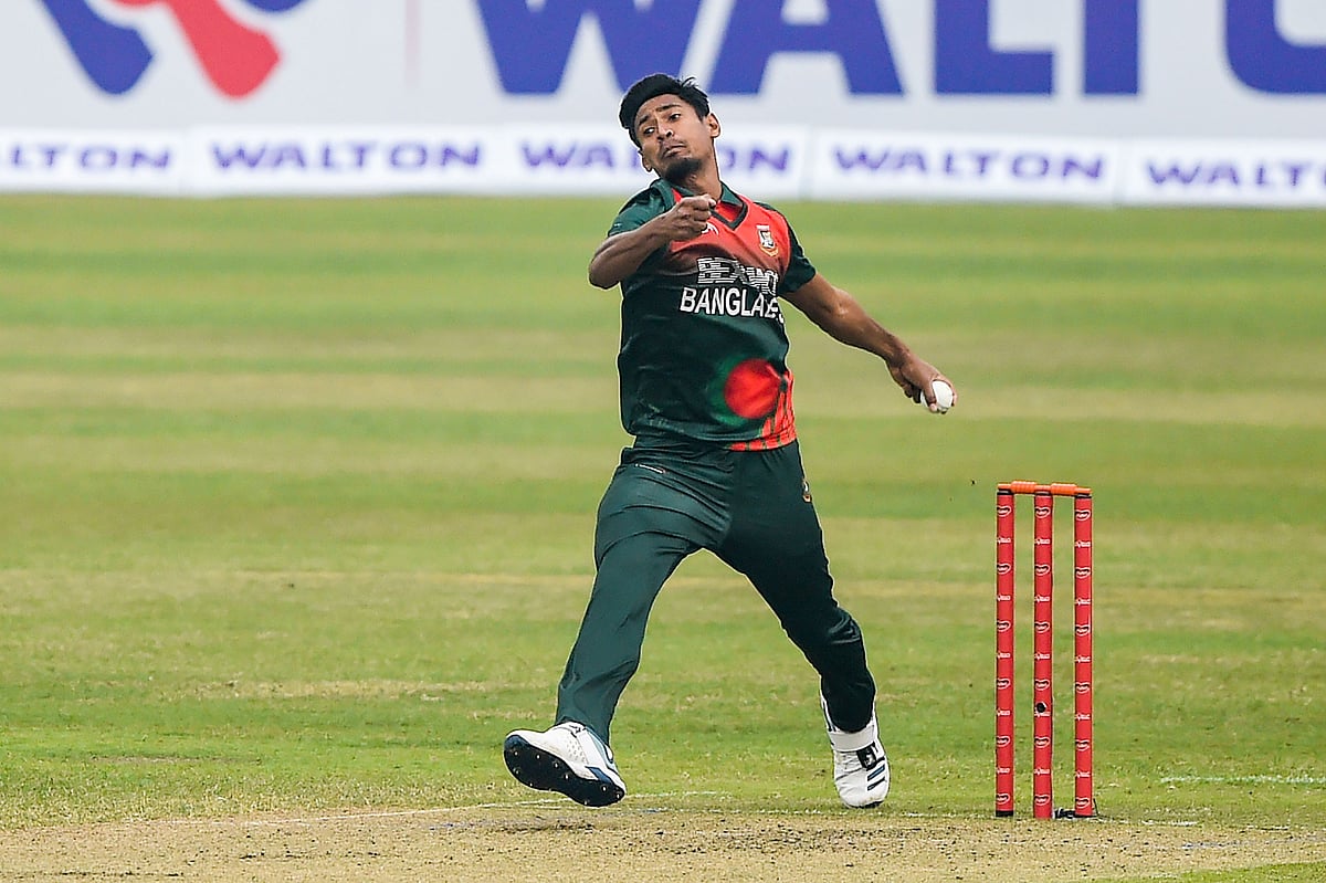 নতুন অস্ত্র দেখাচ্ছেন মোস্তাফিজ।