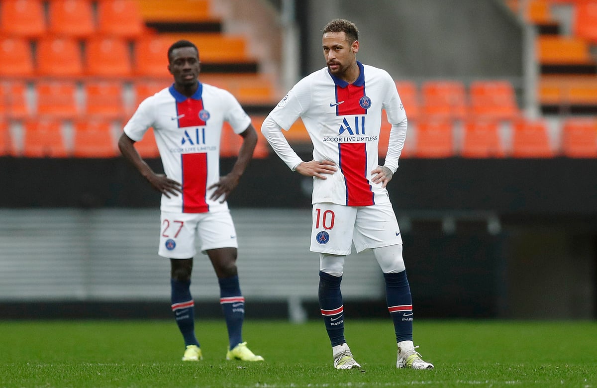 জোড়া গোল করেও দলকে জেতাতে পারলেন না নেইমার