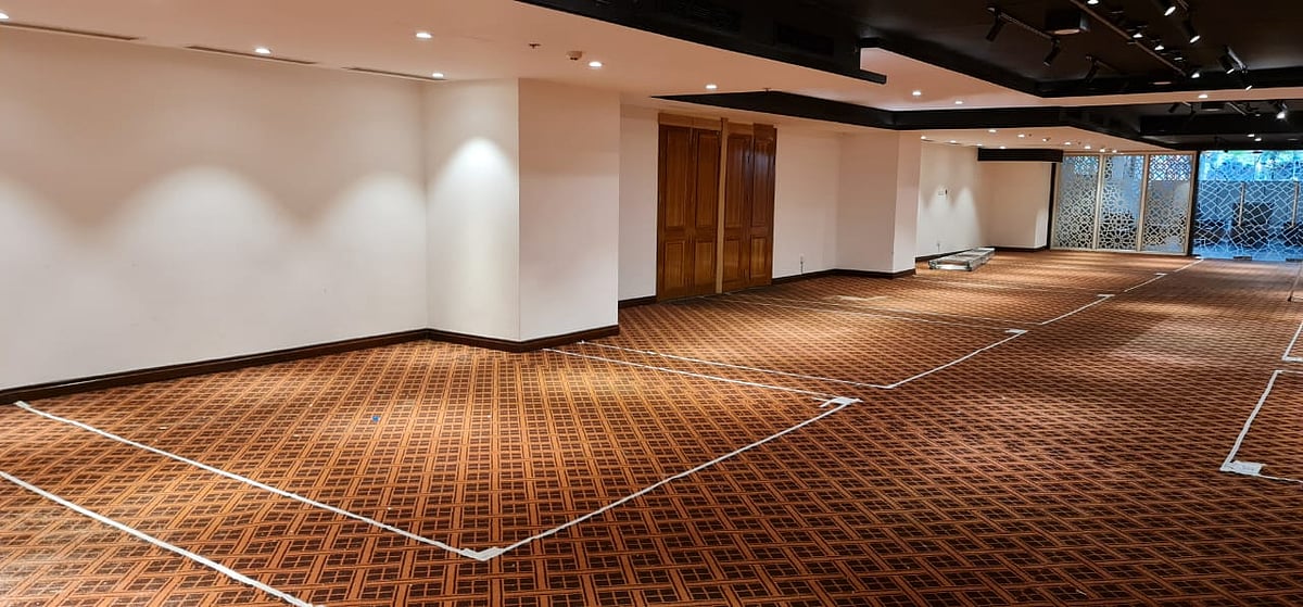 বেসমেন্টের এনট্রেসল হলে বসবে উৎসব