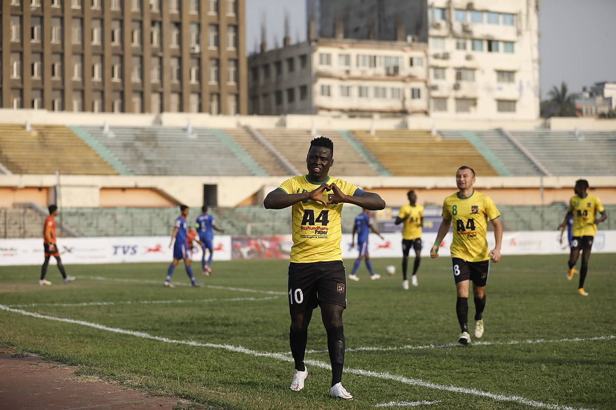 দলকে এগিয়ে দেওয়ার পর কিংয়ের উল্লাস বেশিক্ষণ স্থায়ী হয়নি।