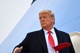 এবার অবৈধ ঘোষিত পাল্টা শুল্ক ফেরত দিতে হবে ট্রাম্প প্রশাসনকে