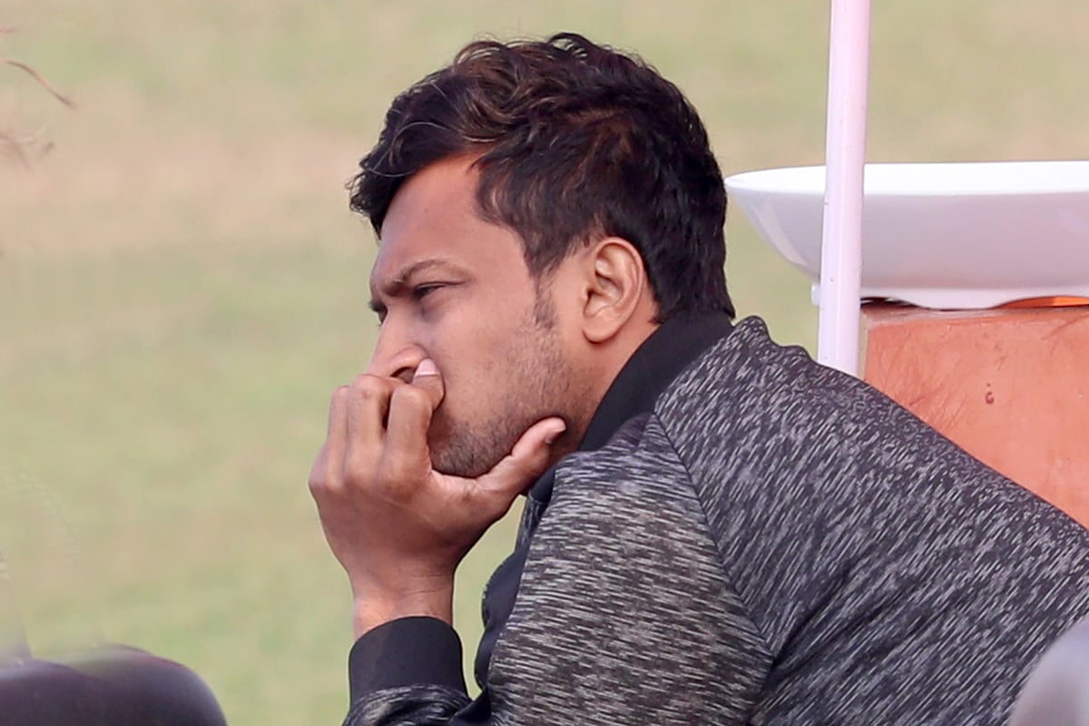 চোটের কারণে দর্শক হয়েই সাকিবকে দেখতে হলো বাংলাদেশের আশাভঙ্গের গল্প।