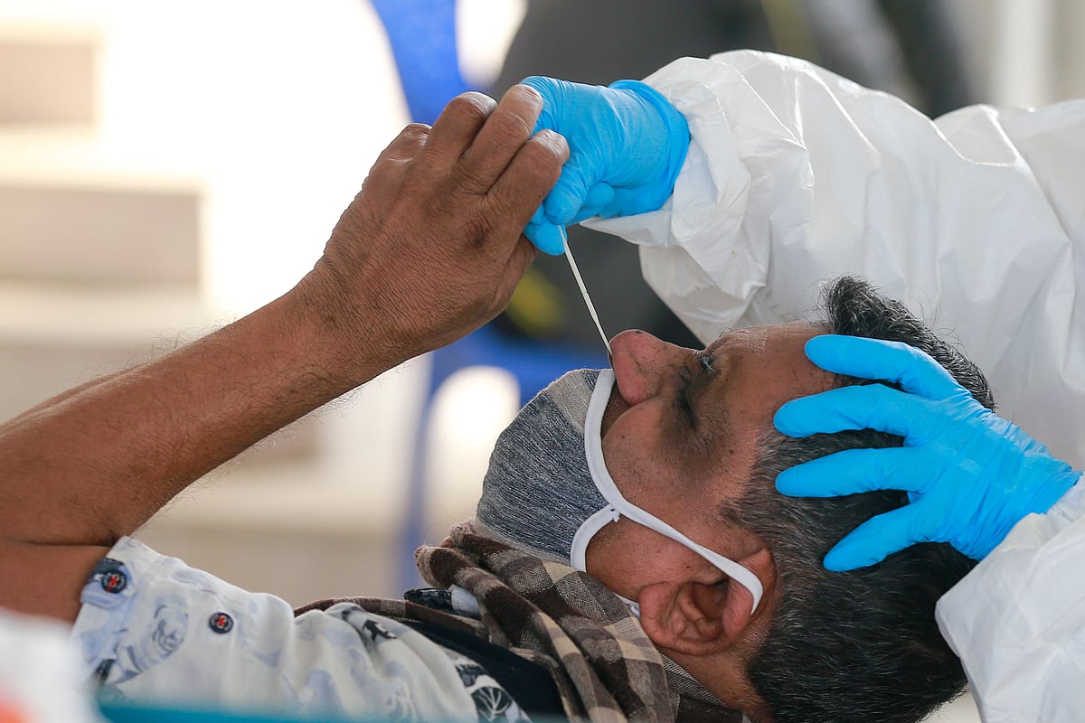 করোনা পরীক্ষা