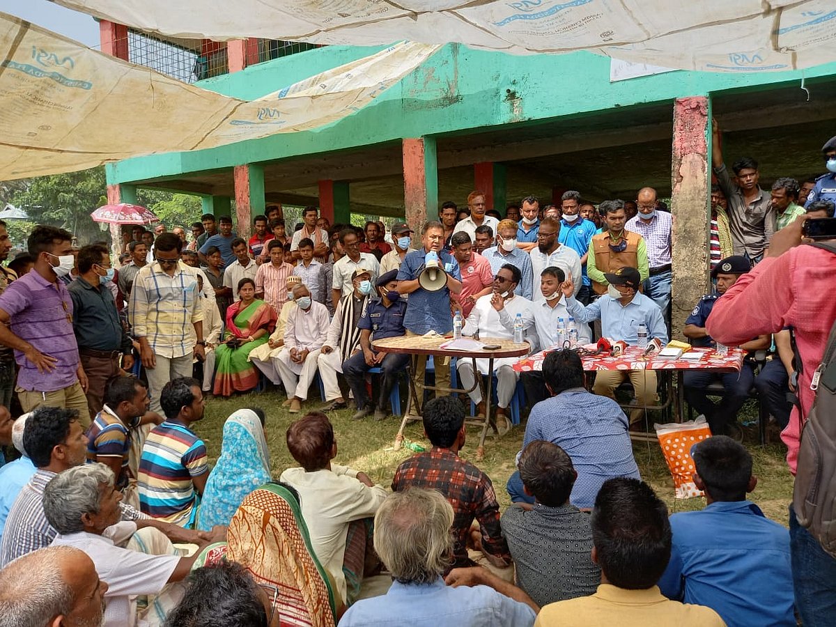 সিলেটের বিভাগী কমিশনার ও পুলিশের ডিআইজিসহ ঊর্ধ্বতন সরকারি কর্মকর্তারা শুক্রবার দুপুরে নোয়াগাঁও যান। তাঁরা ক্ষতিগ্রস্ত পরিবারগুলোর সঙ্গে কথা বলেন