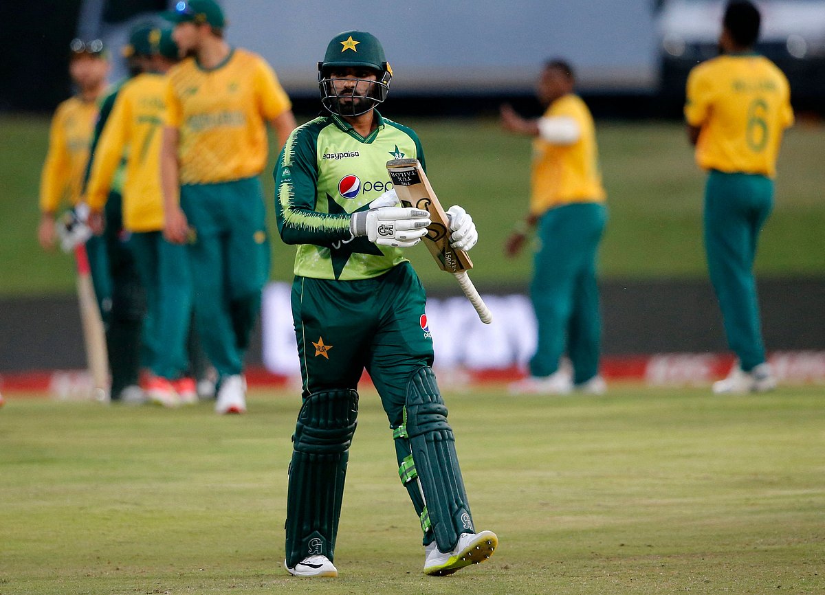 হাসান আলী আউট হওয়ার পর পাকিস্তানের হার নিয়ে শঙ্কা জেগেছিল।