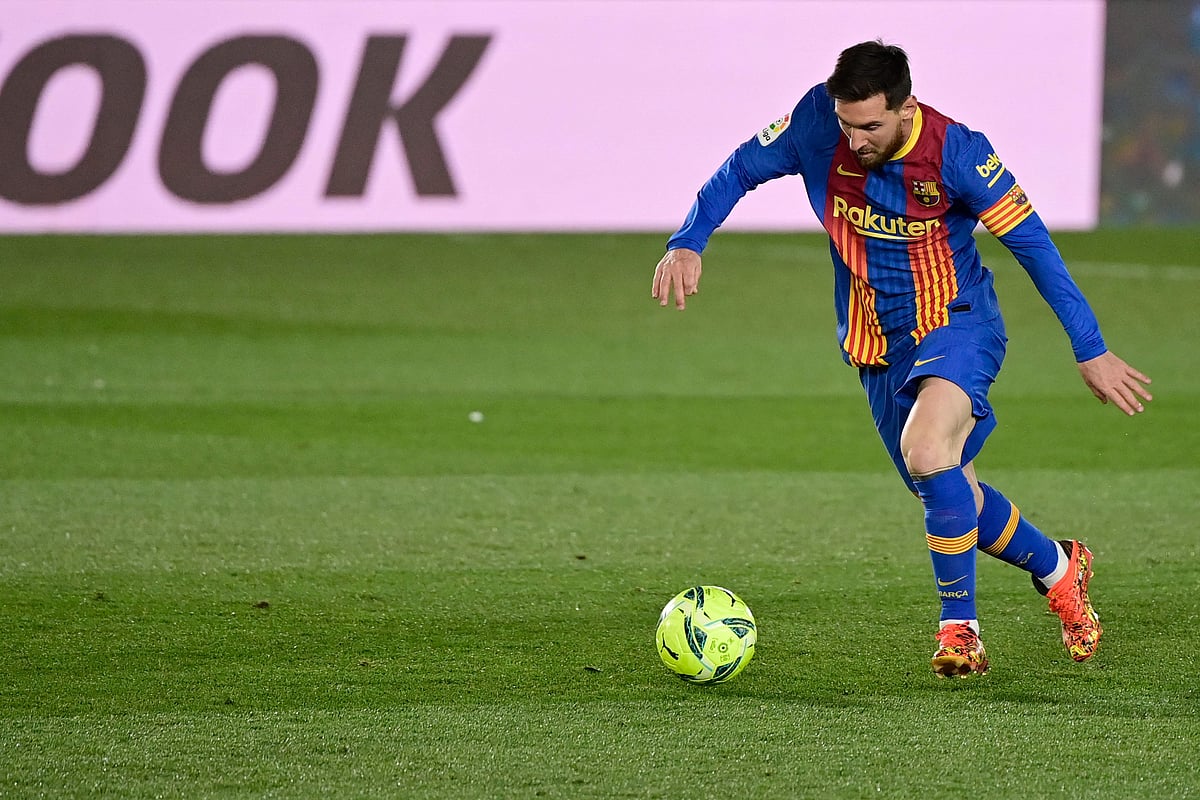 মেসি কি বার্সেলোনায় থাকবেন?