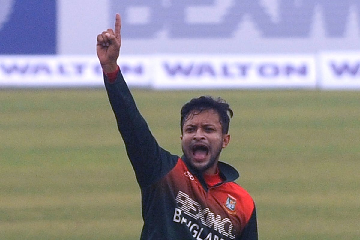 সাকিব আল হাসানের  ।