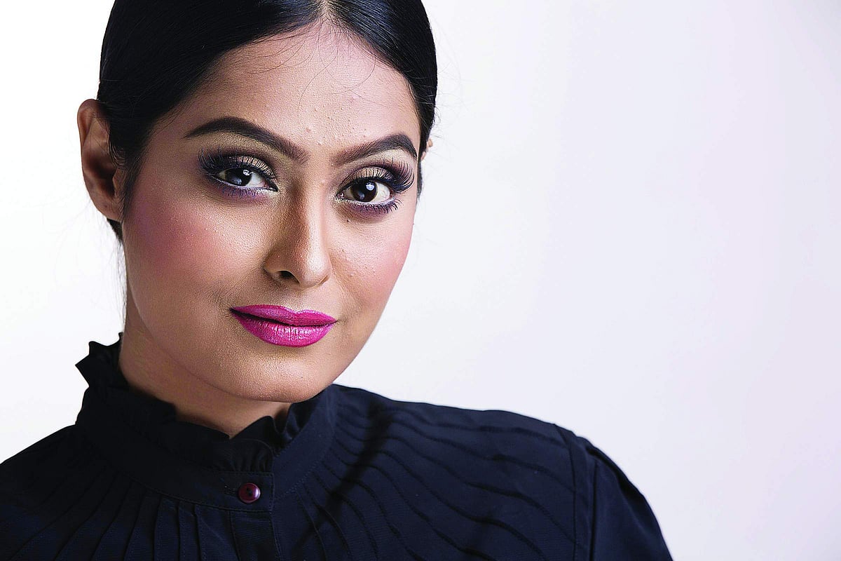 ভুরুর মাধ্যমে চেহারায় আনতে পারবেন ভিন্নতা