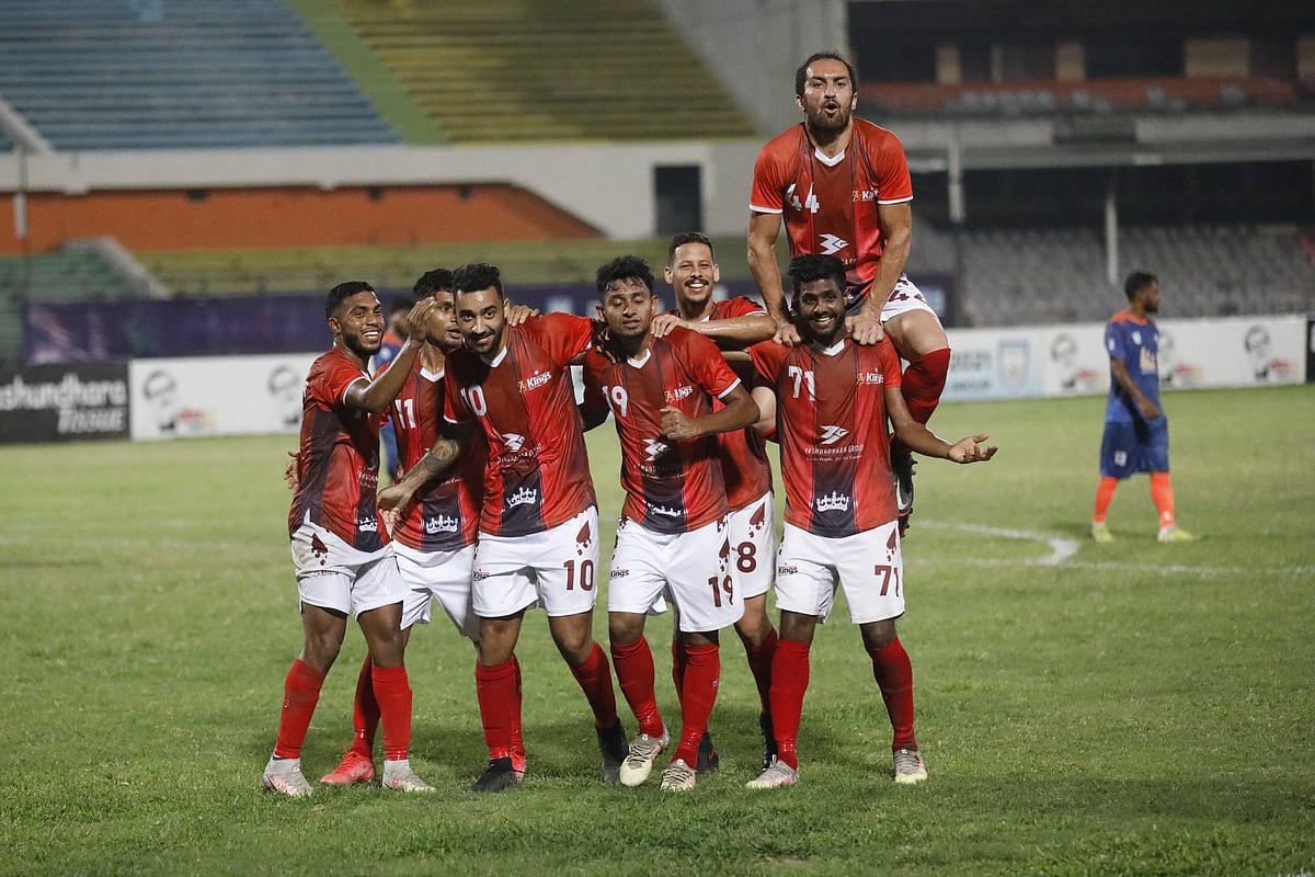 বঙ্গবন্ধু স্টেডিয়ামে বসুন্ধরা কিংস ৫-১ গোলে হারিয়েছে ব্রাদার্সকে।