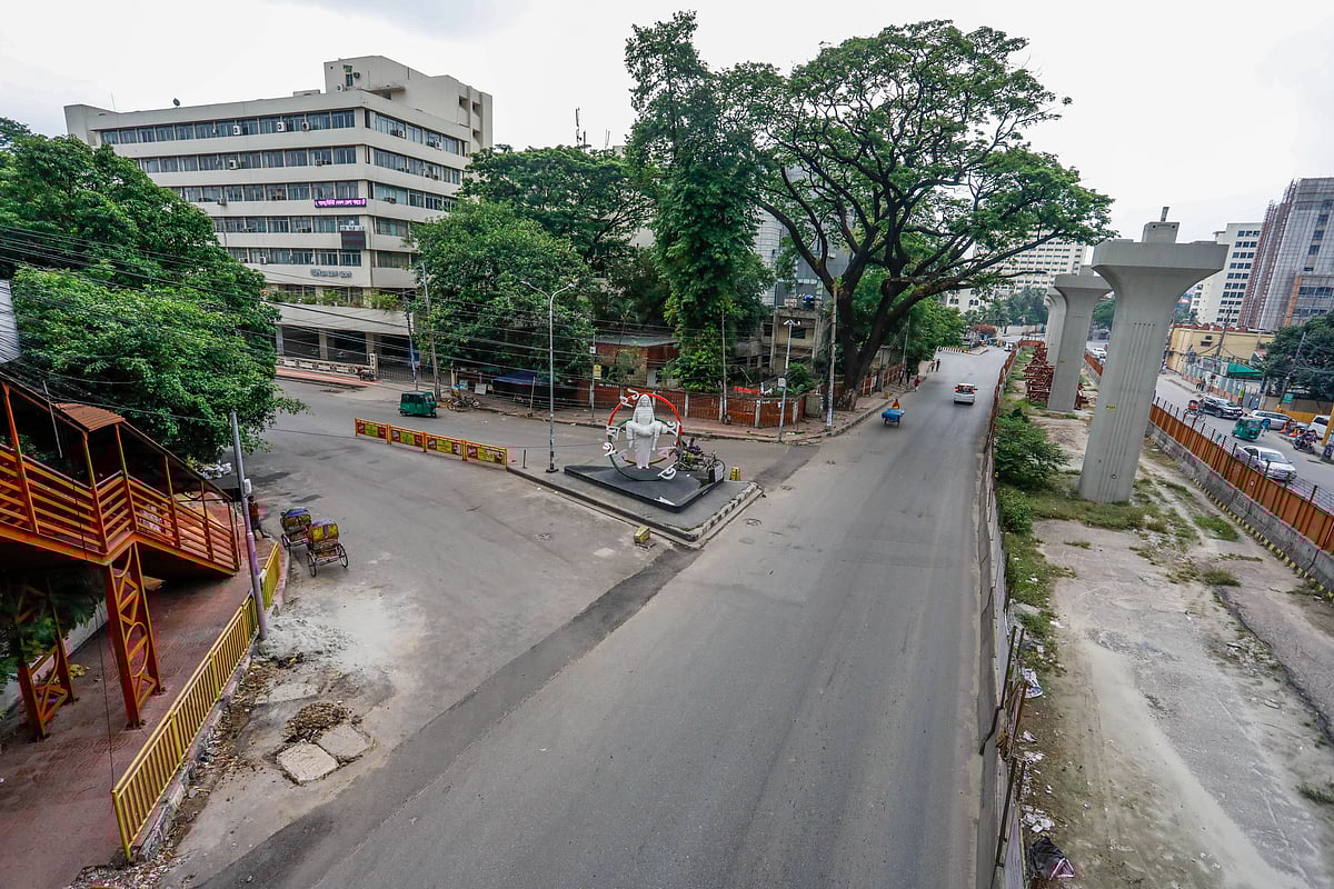 ঈদের ছুটিতে ফাঁকা রাজধানীর ব্যস্ততম সড়ক। পরীবাগ, ঢাকা, ১৩ মে