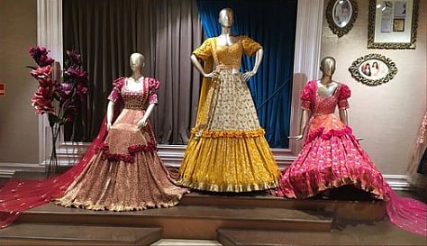 ফ্যাশন ডিজাইনার নীতা লুলার কালেকশন