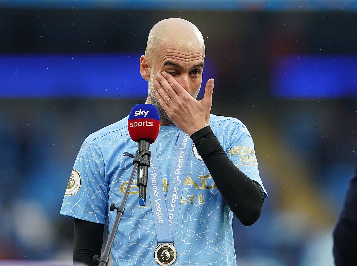 আগুয়েরোকে বিদায় জানাতে গিয়ে নিজেকে ধরে রাখতে পারেননি গার্দিওলা