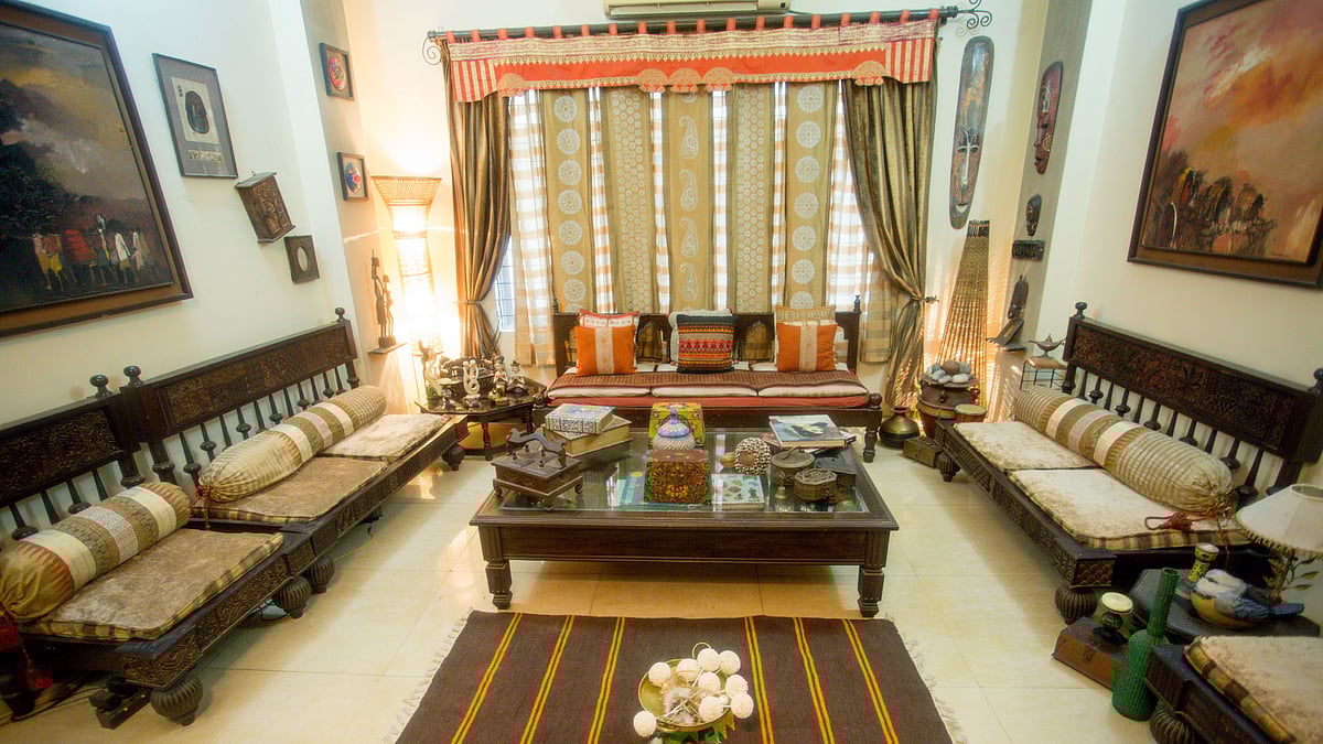 পর্দায় প্রকাশ পায় রুচির পরিচয়