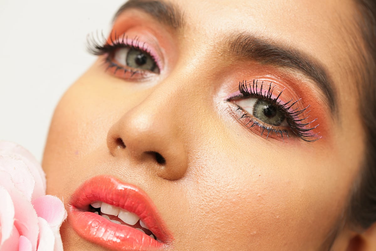 চোখের সাজে ফুটে উঠুক মনের কথা।