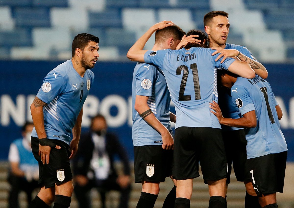 বলিভিয়ার বিপক্ষে জয়ে শেষ আট নিশ্চিত হয়ে গেছে উরুগুযের।