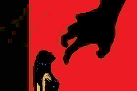 ছুটির দিনে গল্প করতে অফিসে ডেকে এনে ধর্ষণের অভিযোগ, প্রাণিসম্পদ কর্মকর্তা গ্রেপ্তার