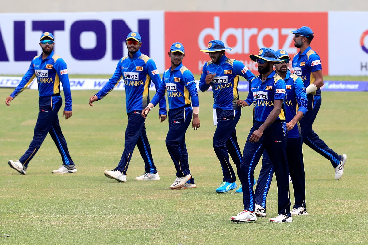 শ্রীলঙ্কা দলের ইংল্যান্ড সফর পড়ে গেছে শঙ্কার মুখে।