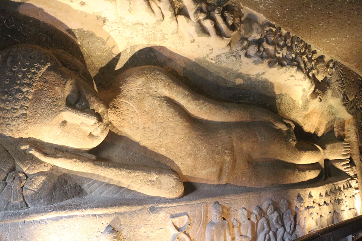 শায়িত বুদ্ধ