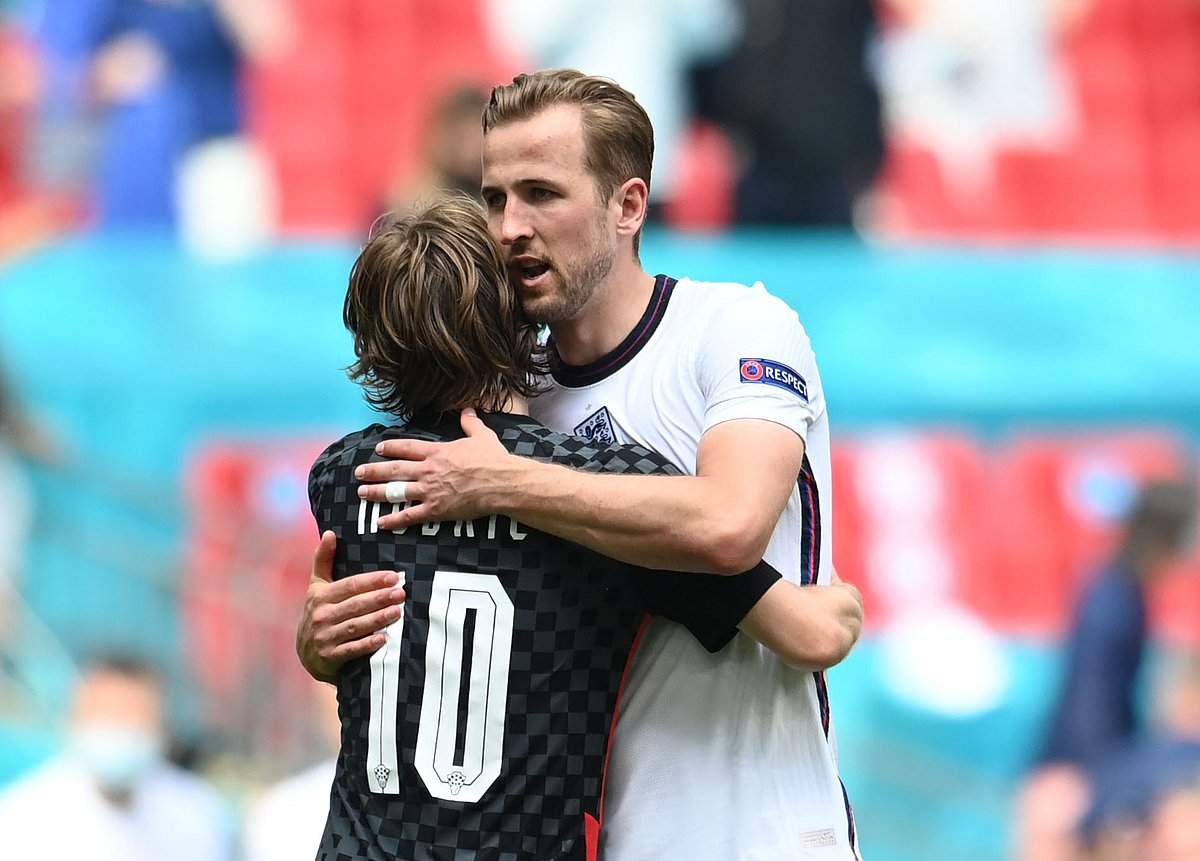 হ্যারি কেইন ও লুকা মদরিচ।