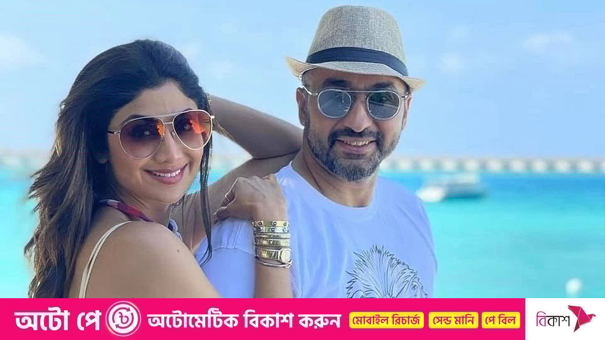 U meni klubda paypasladi Pornografik bolmagan filmlarda haqiqiy jinsiy aloqa