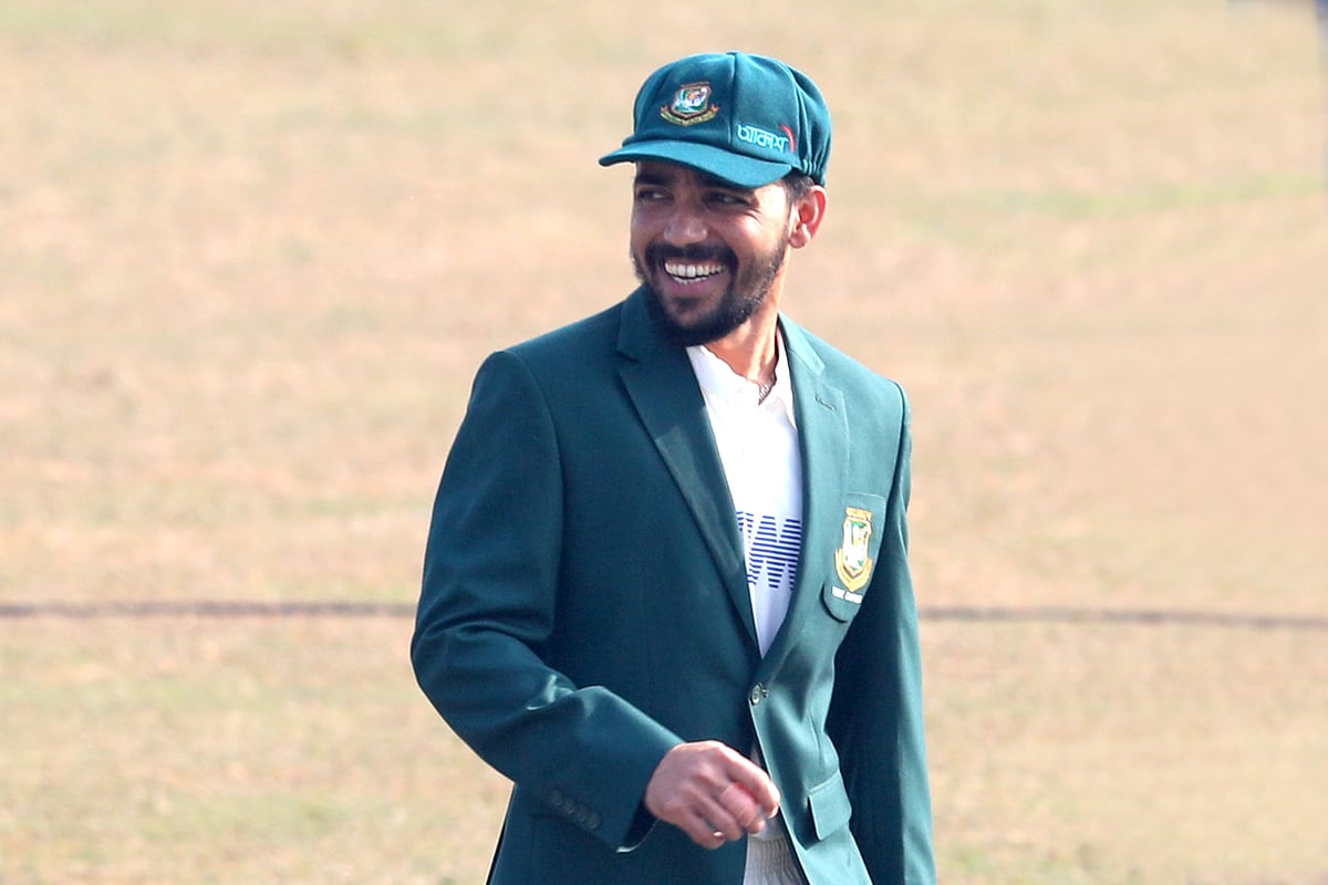 অধিনায়ক মুমিনুল হক।