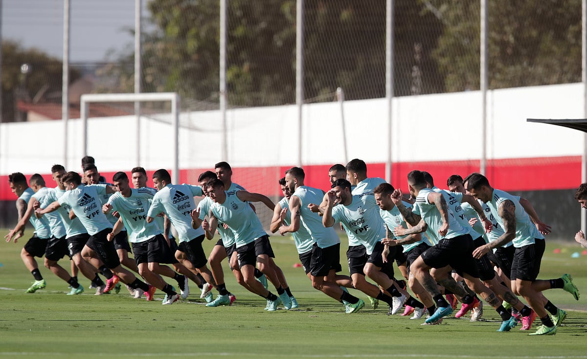 ব্রাজিলের গইয়ানিয়ায় অনুশীলনে আর্জেন্টিনা দল।