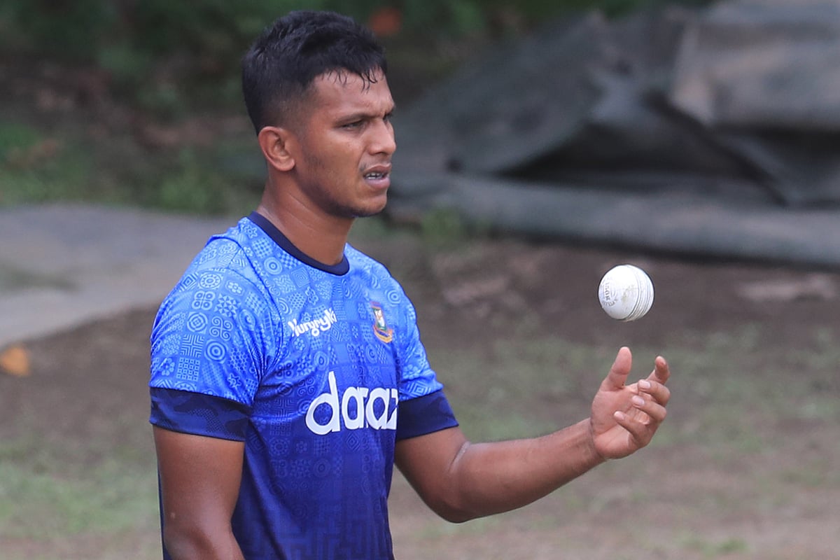 পেস অলরাউন্ডার মোহাম্মদ সাইফউদ্দিন