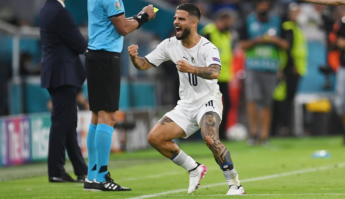 ঊরুতে ম্যারাডোনার ট্যাটু এঁকেছেন ইনসিনিয়ে।