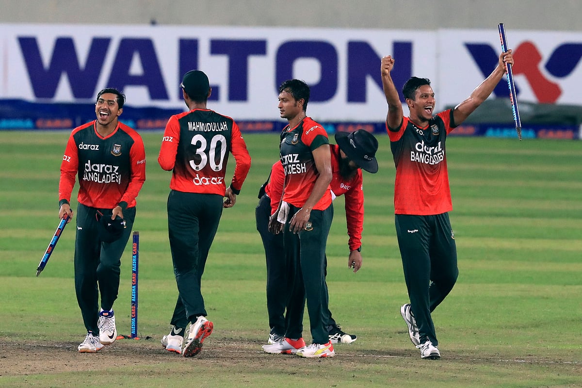 অস্ট্রেলিয়ার বিপক্ষে কোনো সিরিজ শেষে, তা-ও আবার পাঁচ ম্যাচের সিরিজ শেষে এমন উদ্‌যাপন করবে বাংলাদেশ—এমনটা সিরিজের আগেও কজন ভেবেছিলেন?