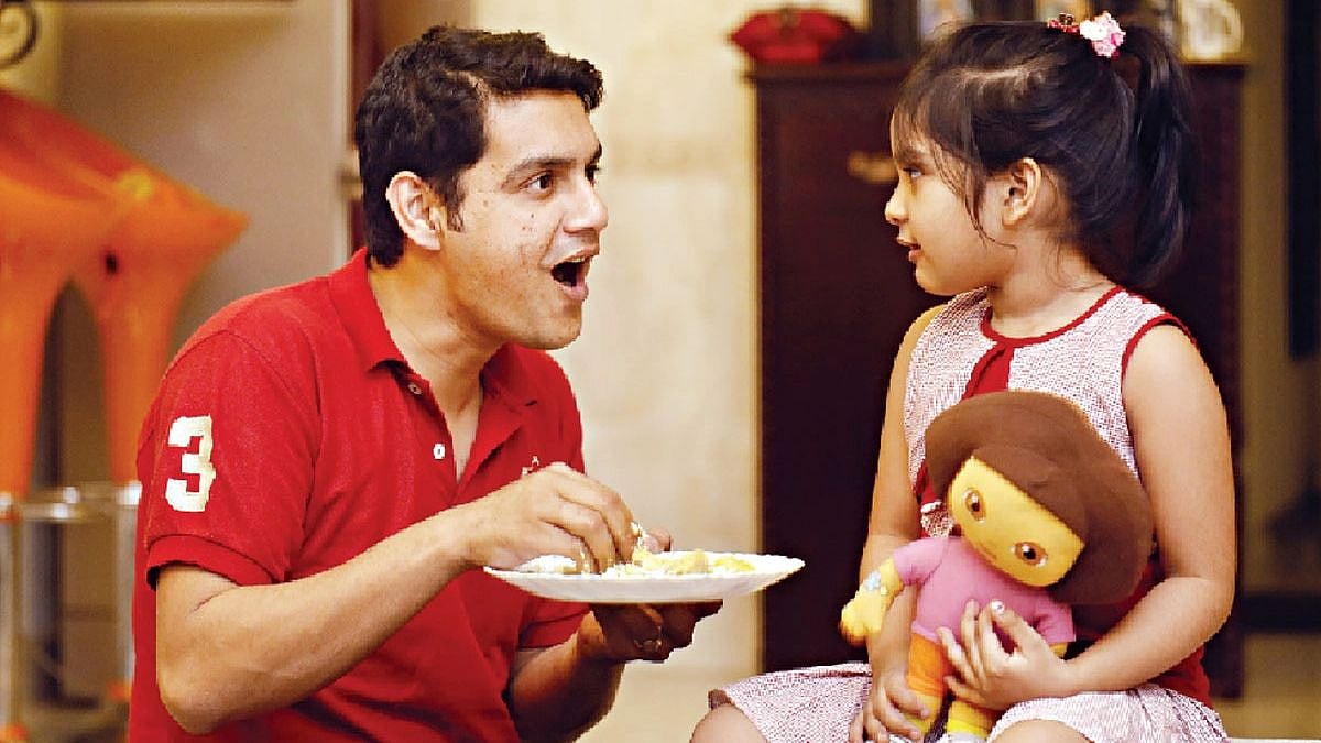 সন্তানের পাশে থাকুন সব সময় ।