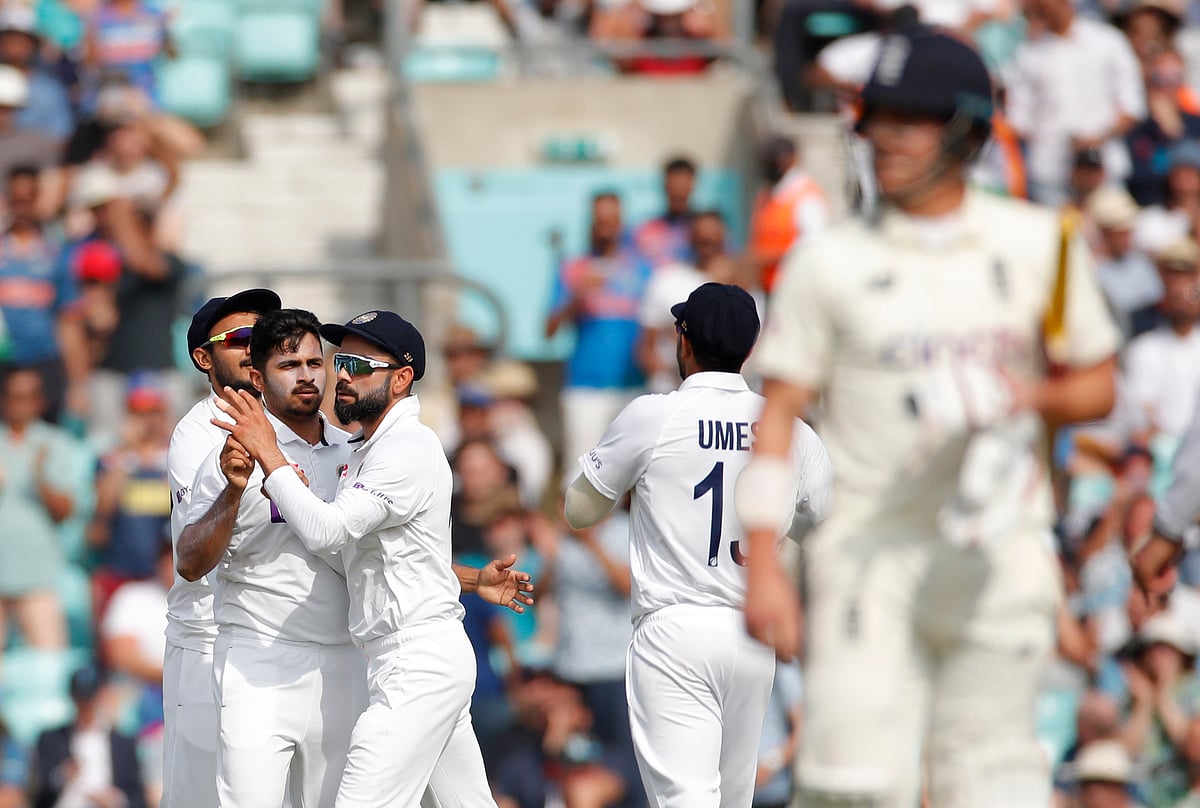 কাল ইংল্যান্ডকে প্রথম ধাক্কা দিয়েছেন শার্দুল